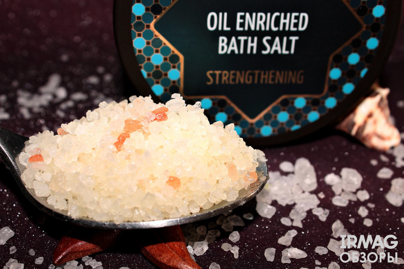 Соль для ванн Zeitun Общеукрепляющая с маслами розового дерева и розмарин (250 мл)