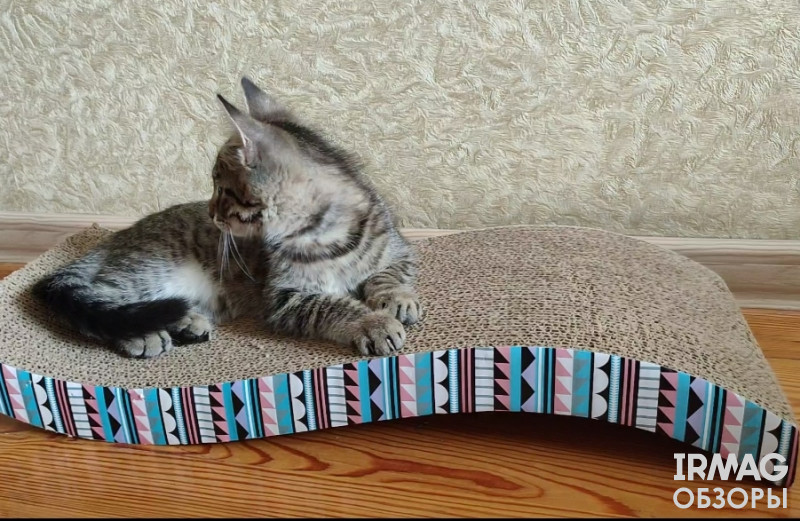 Когтеточка-лежанка для кошек Triol из гофрокартона Волна (530 х 205 х 85 мм)