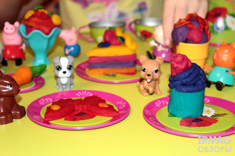 ![Набор для лепки Play-Doh Для праздника от 3 лет (15 шт.)](13056)